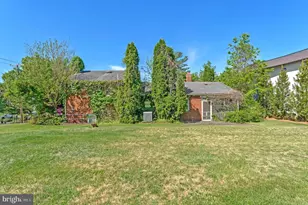 1805 Dumbarton St, McLean, VA 22101 - Photo 6