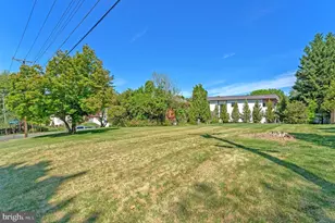 1805 Dumbarton St, McLean, VA 22101 - Photo 4