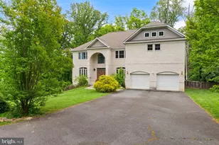 7324 Statecrest Dr, Annandale, VA 22003 - Photo 2