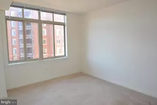 4490 Market Commons Dr, Fairfax, VA 22033 - Photo 12