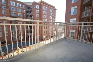 4490 Market Commons Dr, Fairfax, VA 22033 - Photo 18