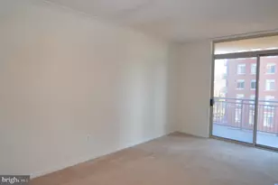 4490 Market Commons Dr, Fairfax, VA 22033 - Photo 8