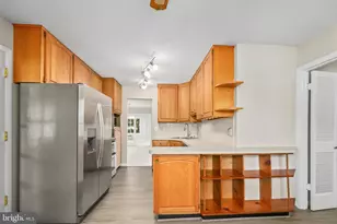 6530 Ashlawn Ct, Springfield, VA 22150 - Photo 8