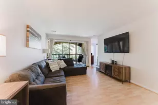 11232 Chestnut Grove Square, Reston, VA 20190 - Photo 16