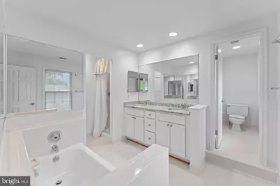 8952 Kenilworth Drive, Burke, VA 22015 - Photo 32