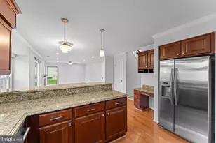 8952 Kenilworth Dr, Burke, VA 22015 - Photo 14
