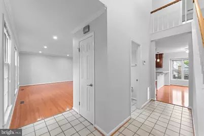 8952 Kenilworth Drive, Burke, VA 22015 - Photo 6