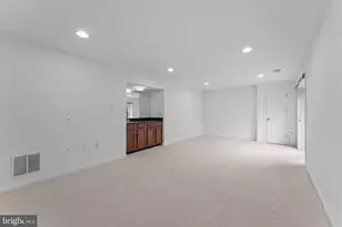 8952 Kenilworth Dr, Burke, VA 22015 - Photo 50