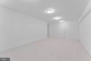 8952 Kenilworth Dr, Burke, VA 22015 - Photo 52