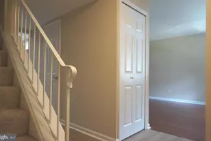 5104 Arrit Ct, Burke, VA 22015 - Photo 6
