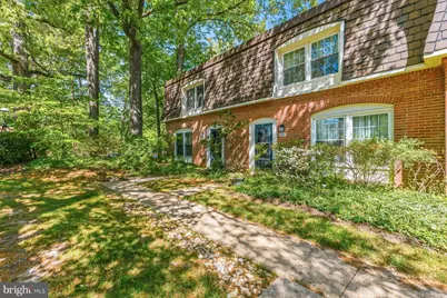 8220 Carrleigh Parkway #11, Springfield, VA 22152 - Photo 2