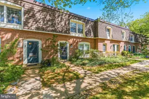 8220 Carrleigh Pkwy, Springfield, VA 22152 - Photo 1