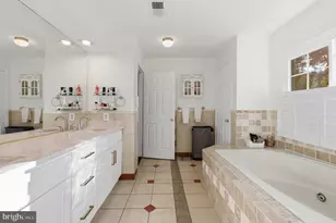 8619 Oak Chase Cir, Fairfax Station, VA 22039 - Photo 22