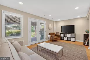 2922 Bridgehampton Ct, Falls Church, VA 22042 - Photo 24