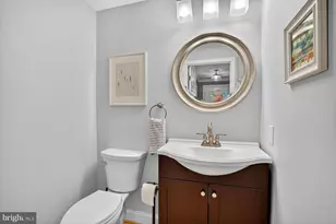 2922 Bridgehampton Ct, Falls Church, VA 22042 - Photo 14