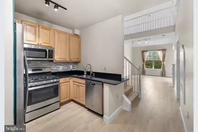 1641 International Drive #412, McLean, VA 22102 - Photo 4