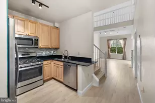1641 International Dr, McLean, VA 22102 - Photo 4