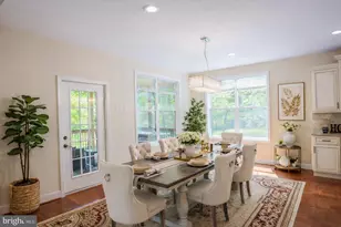 7313 Byrneley Ln, Annandale, VA 22003 - Photo 8