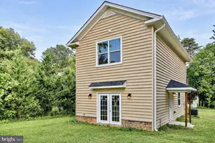 7313 Byrneley Ln, Annandale, VA 22003 - Photo 46