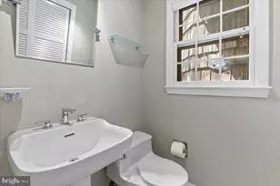 6515 Old Chesterbrook Rd, McLean, VA 22101 - Photo 36