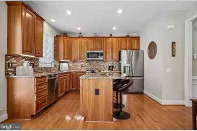 5989 Grand Pavilion Way, Alexandria, VA 22303 - Photo 8