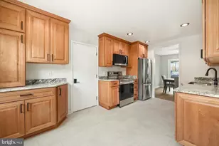 8311 Timber Brook Ln, Springfield, VA 22153 - Photo 6