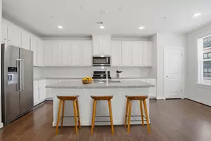 13367 Launders St, Herndon, VA 20171 - Photo 4