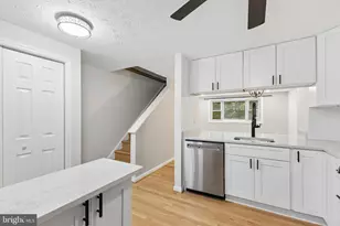 8317 Brookvale Ct, Springfield, VA 22153 - Photo 16