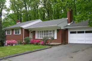 4629 Hillbrook Dr, Annandale, VA 22003 - Photo 2