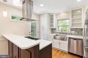 2406 Claremont Dr, Falls Church, VA 22043 - Photo 10