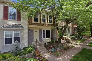 14219 Heritage Crossing Ln, Centreville, VA 20120 - Photo 1