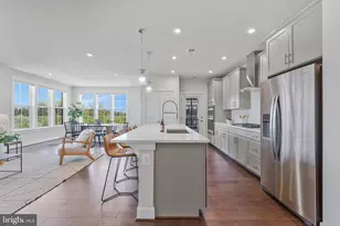 2320 Field Point Rd, Herndon, VA 20171 - Photo 12