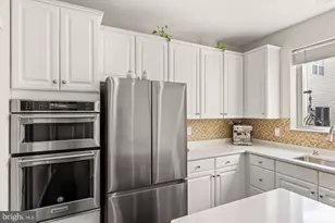 12957 Wood Cres Cir, Herndon, VA 20171 - Photo 18
