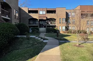 11208 Chestnut Grove Square, Reston, VA 20190 - Photo 30