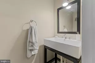 12346 Field Lark Ct, Fairfax, VA 22033 - Photo 18