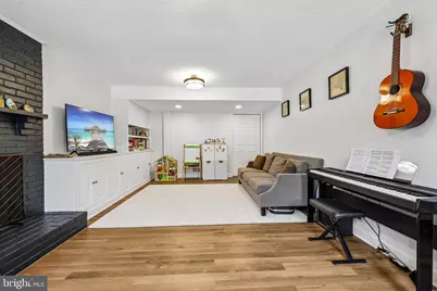 7438 Hallcrest Drive, McLean, VA 22102 - Photo 32