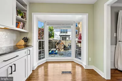 7438 Hallcrest Drive, McLean, VA 22102 - Photo 6