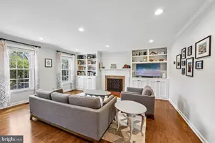7438 Hallcrest Dr, McLean, VA 22102 - Photo 8