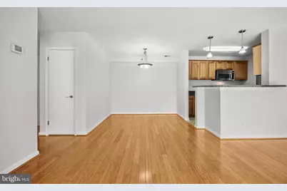 3175 Summit Square Drive #5-E12, Oakton, VA 22124 - Photo 10