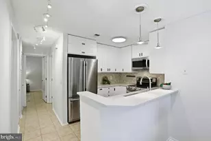 11737 Summerchase Cir, Reston, VA 20194 - Photo 6