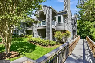 11737 Summerchase Cir, Reston, VA 20194 - Photo 1
