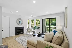 11737 Summerchase Cir, Reston, VA 20194 - Photo 4