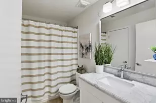 11737 Summerchase Cir, Reston, VA 20194 - Photo 16