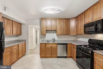 1637 Parkcrest Circle #8E/300, Reston, VA 20190 - Photo 6