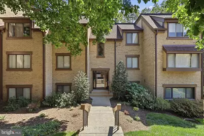 1637 Parkcrest Circle #8E/300, Reston, VA 20190 - Photo 1