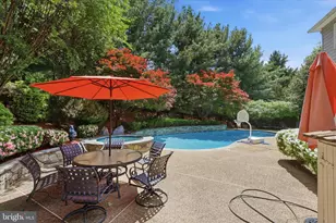 11514 Seneca Woods Ct, Great Falls, VA 22066 - Photo 18
