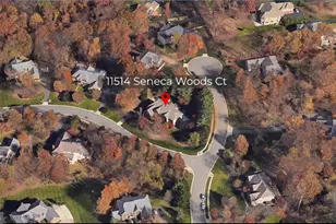 11514 Seneca Woods Ct, Great Falls, VA 22066 - Photo 14