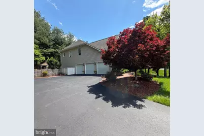 11514 Seneca Woods Court, Great Falls, VA 22066 - Photo 4