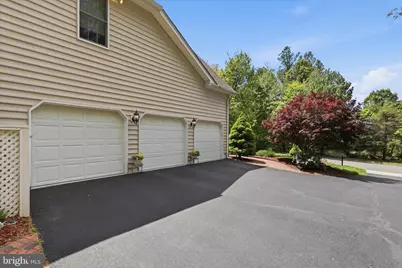 11514 Seneca Woods Court, Great Falls, VA 22066 - Photo 76