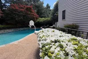 11514 Seneca Woods Ct, Great Falls, VA 22066 - Photo 10